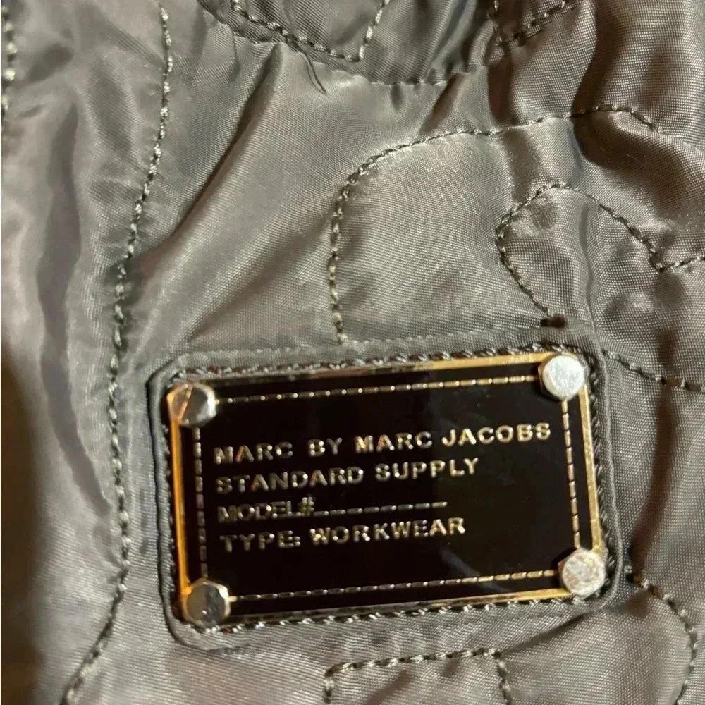 Marc by Marc Jacob’s gray quilted nylon hobo handbag